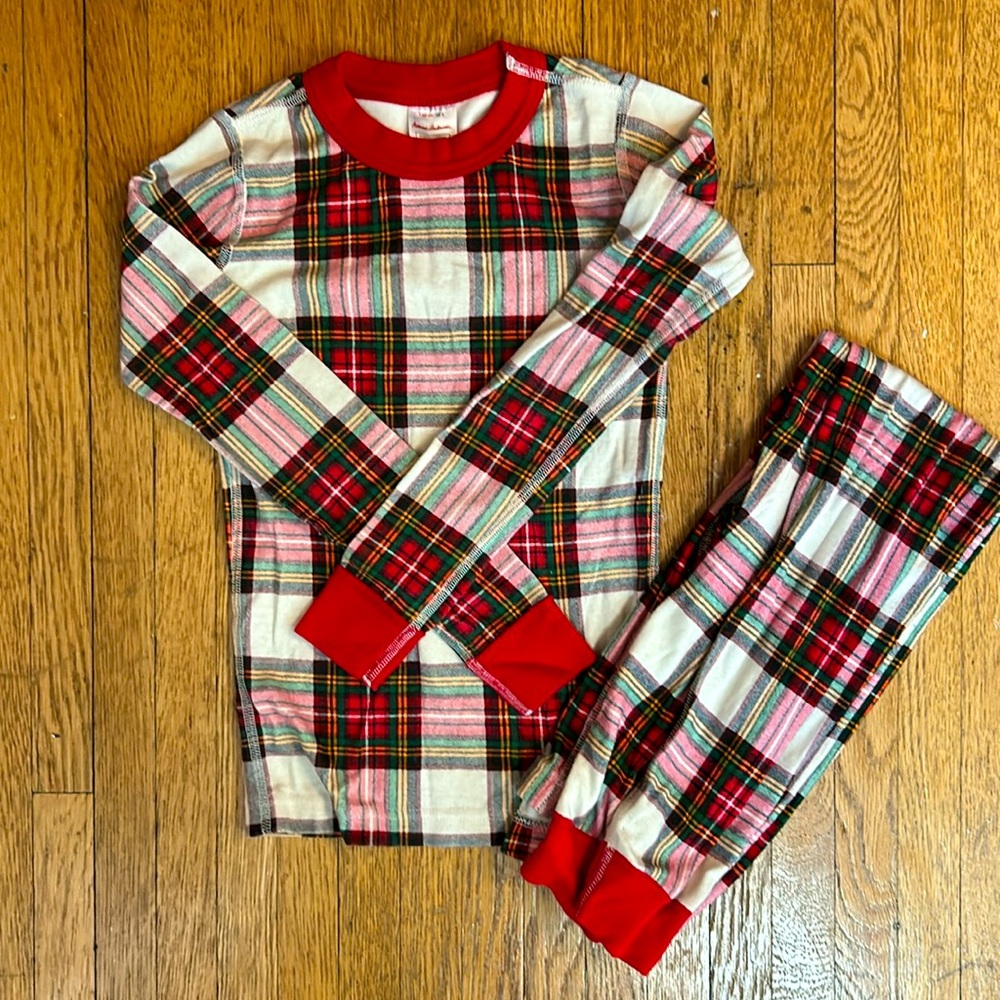 Hanna Andersson pajamas set in plaid